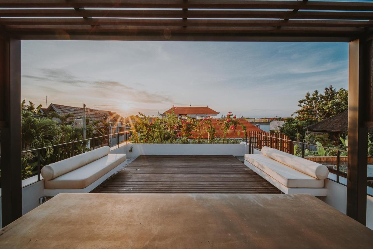 New 4 Bedroom 5 Min Walk To Berawa Beach Enclosed Livng Canggu  Ngoại thất bức ảnh