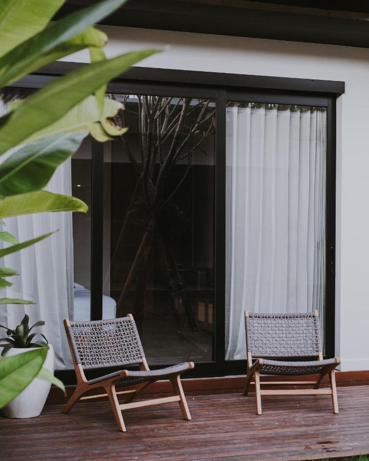 New 4 Bedroom 5 Min Walk To Berawa Beach Enclosed Livng Canggu  Ngoại thất bức ảnh