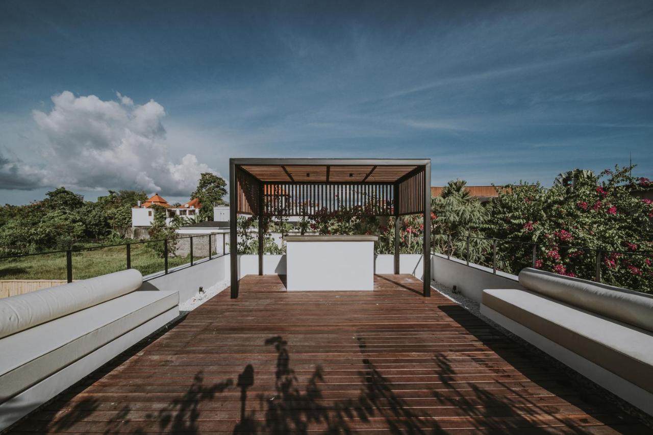 New 4 Bedroom 5 Min Walk To Berawa Beach Enclosed Livng Canggu  Ngoại thất bức ảnh