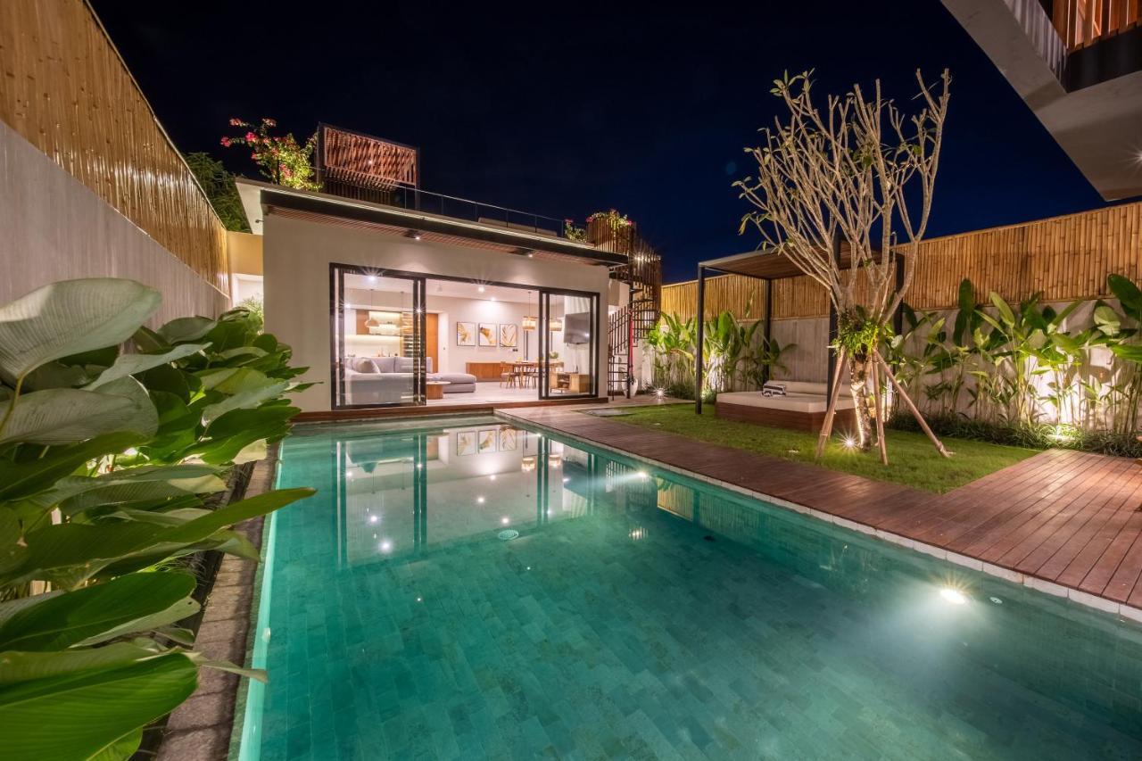 New 4 Bedroom 5 Min Walk To Berawa Beach Enclosed Livng Canggu  Ngoại thất bức ảnh