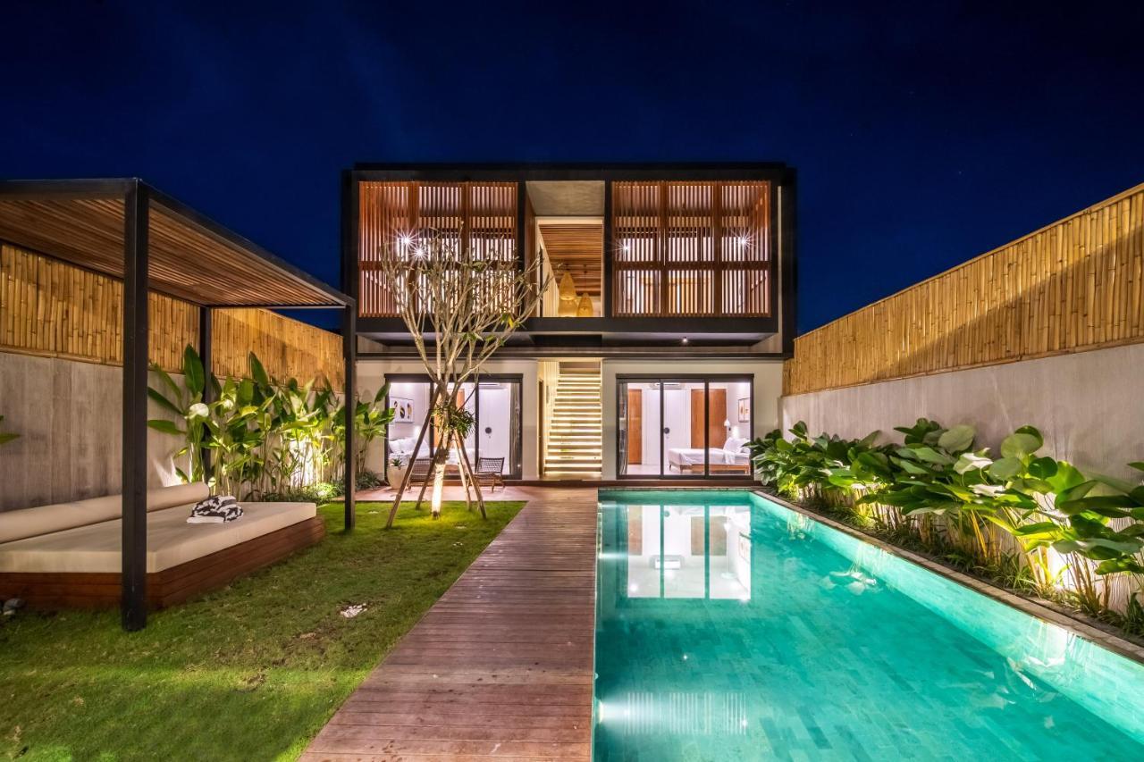 New 4 Bedroom 5 Min Walk To Berawa Beach Enclosed Livng Canggu  Ngoại thất bức ảnh