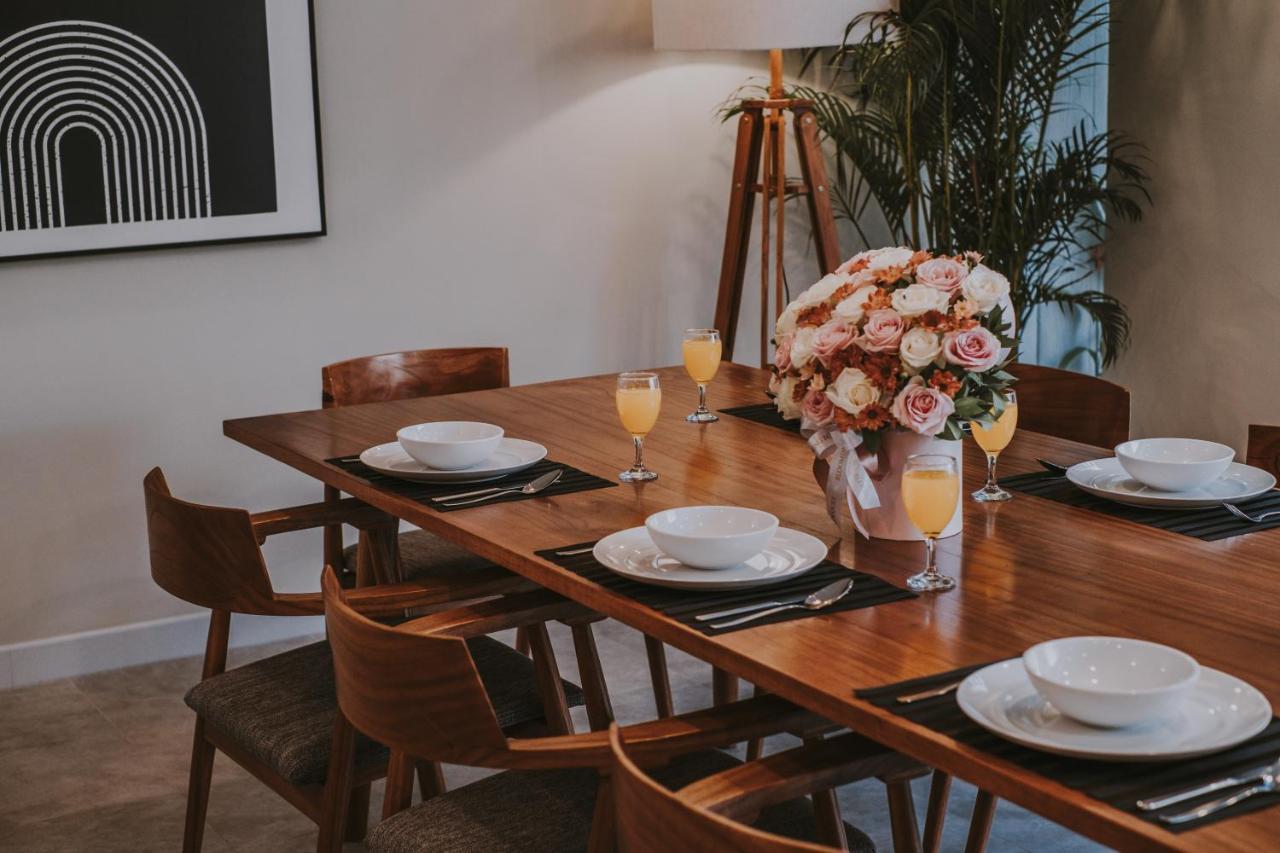 New 4 Bedroom 5 Min Walk To Berawa Beach Enclosed Livng Canggu  Ngoại thất bức ảnh